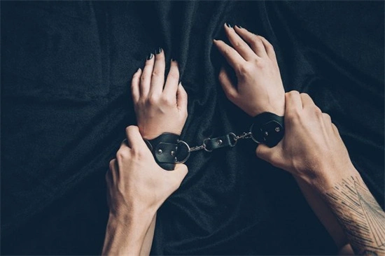 西檬之家-BDSM中的Brat属性全解析：新人指南